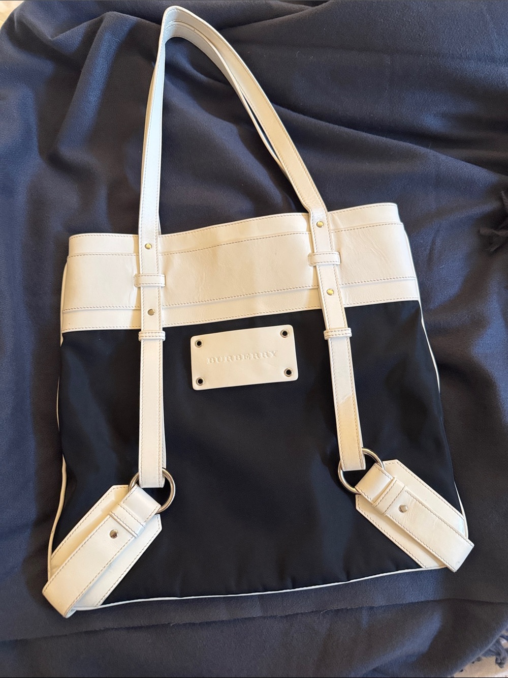 Burberry Black and Cream Two-Tone Tote Bag with Logo Plate